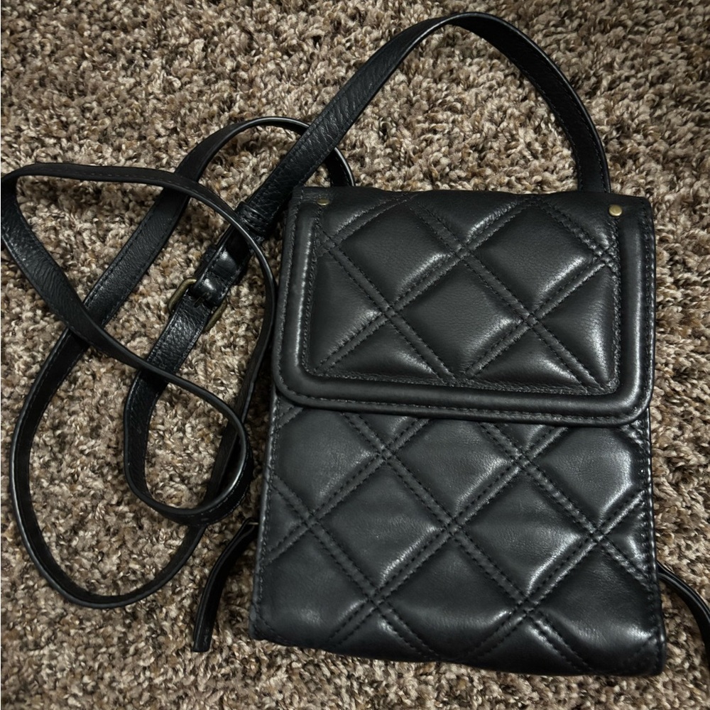 American leather co Black Quilted Leather Crossbody Bag with Adjustable Strap